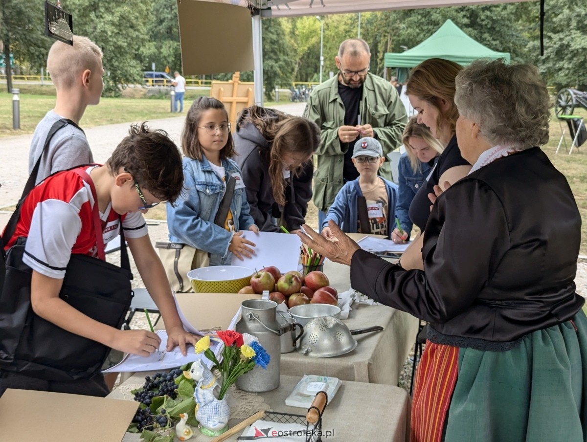 Z małą walizką w daleki świat. Szlakiem misia Wojtka [14.09.2024] - zdjęcie #58 - eOstroleka.pl
