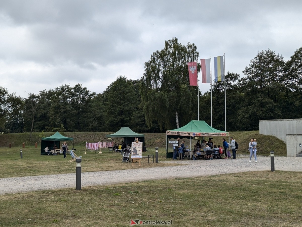 Z małą walizką w daleki świat. Szlakiem misia Wojtka [14.09.2024] - zdjęcie #34 - eOstroleka.pl