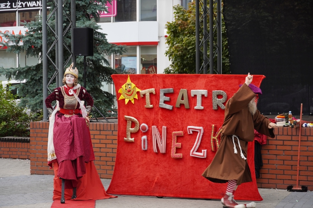 Festiwal Teatralny InQbator - pantomimiczna clownada  [14.09.2024] - zdjęcie #10 - eOstroleka.pl
