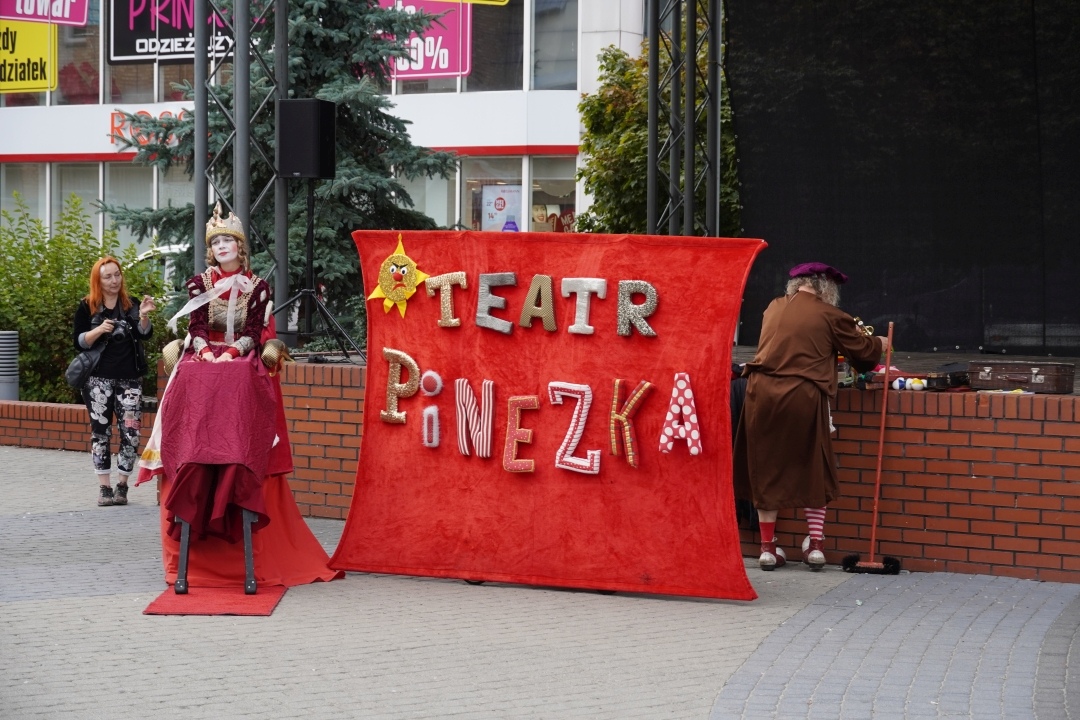 Festiwal Teatralny InQbator - pantomimiczna clownada  [14.09.2024] - zdjęcie #7 - eOstroleka.pl