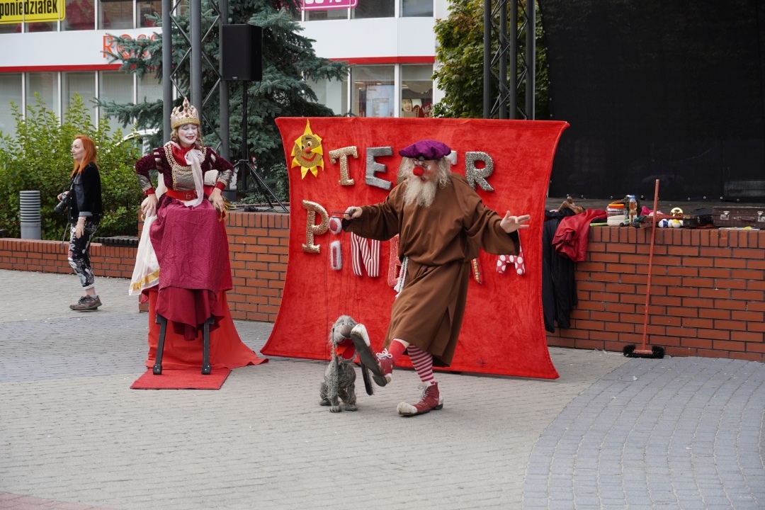 Festiwal Teatralny InQbator - pantomimiczna clownada  [14.09.2024] - zdjęcie #4 - eOstroleka.pl