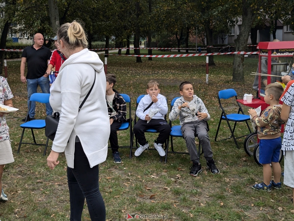 Osiedlowe ognisko dla małych i dużych [14.09.2024] - zdjęcie #56 - eOstroleka.pl