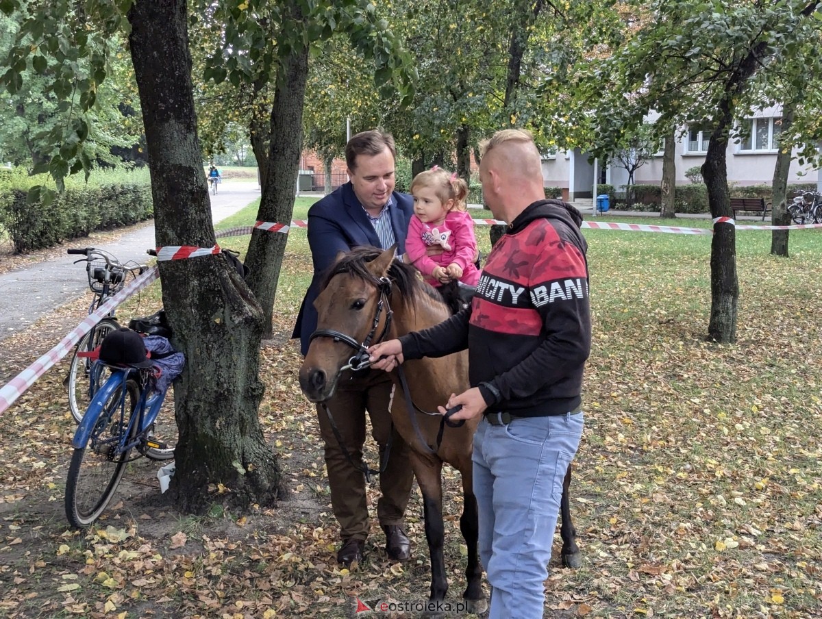 Osiedlowe ognisko dla małych i dużych [14.09.2024] - zdjęcie #15 - eOstroleka.pl