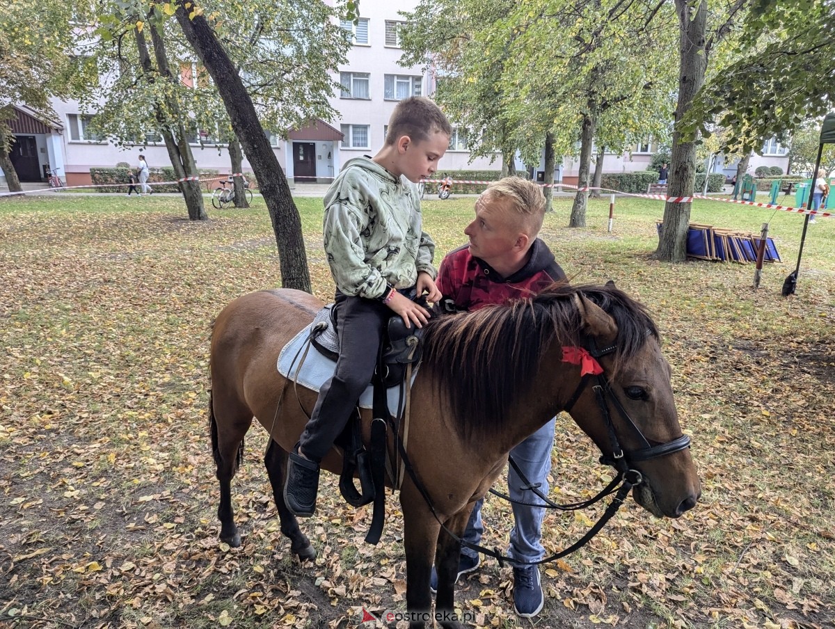 Osiedlowe ognisko dla małych i dużych [14.09.2024] - zdjęcie #12 - eOstroleka.pl