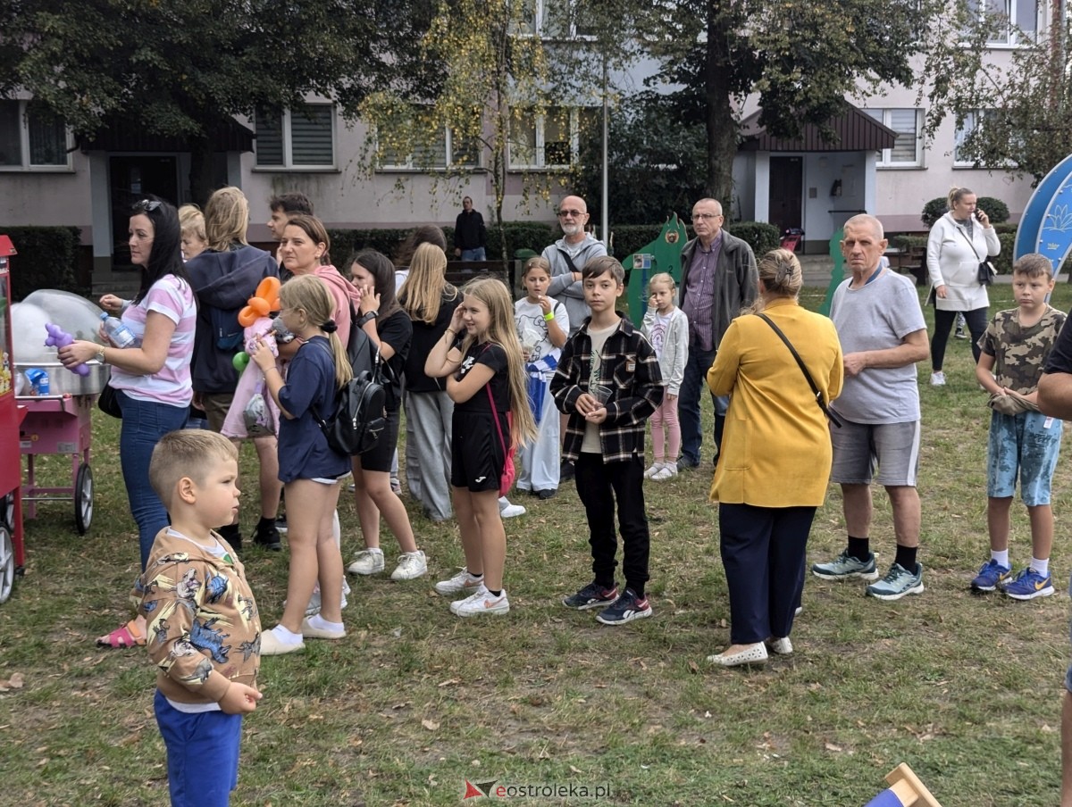 Osiedlowe ognisko dla małych i dużych [14.09.2024] - zdjęcie #9 - eOstroleka.pl