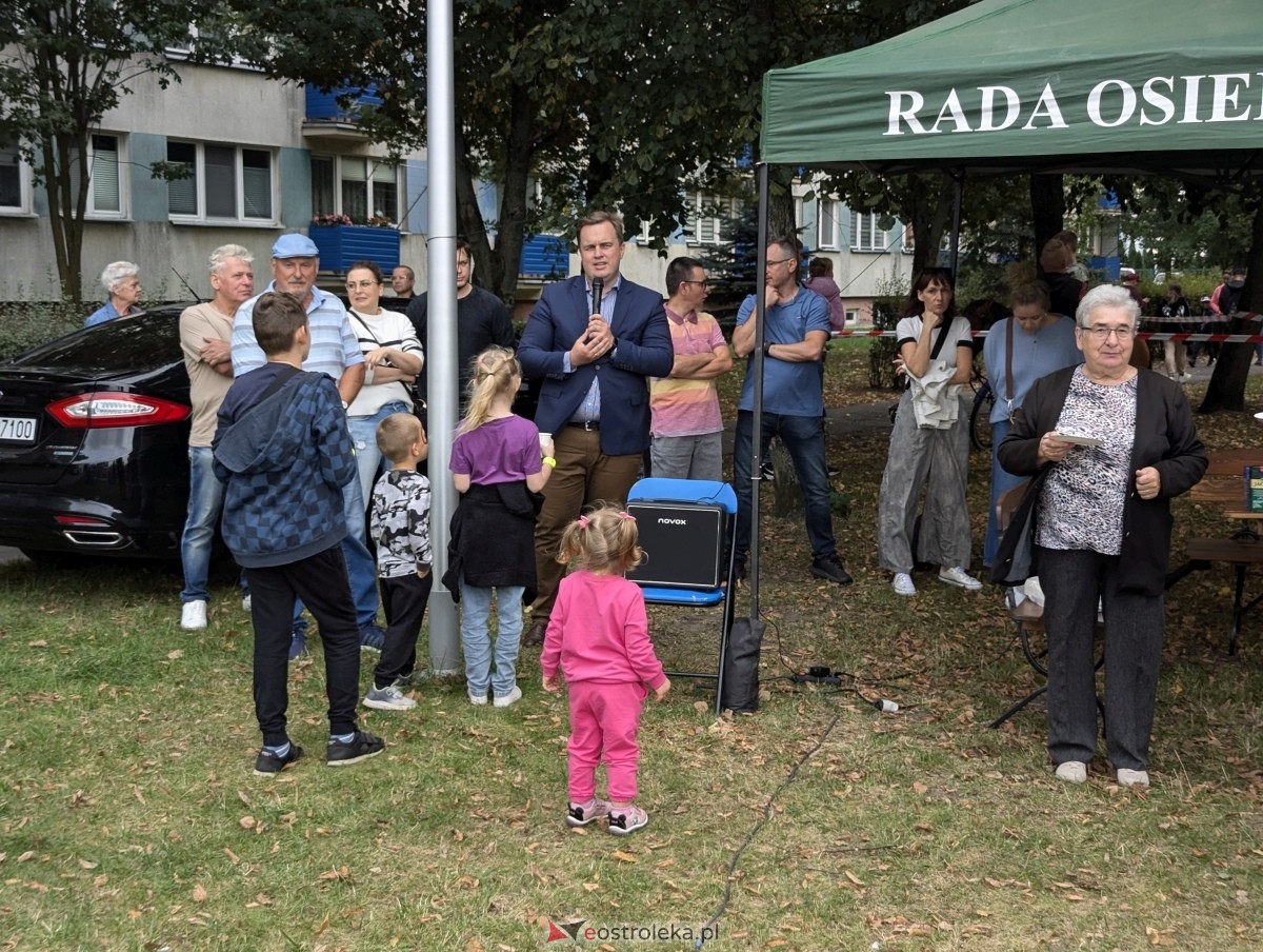 Osiedlowe ognisko dla małych i dużych [14.09.2024] - zdjęcie #4 - eOstroleka.pl