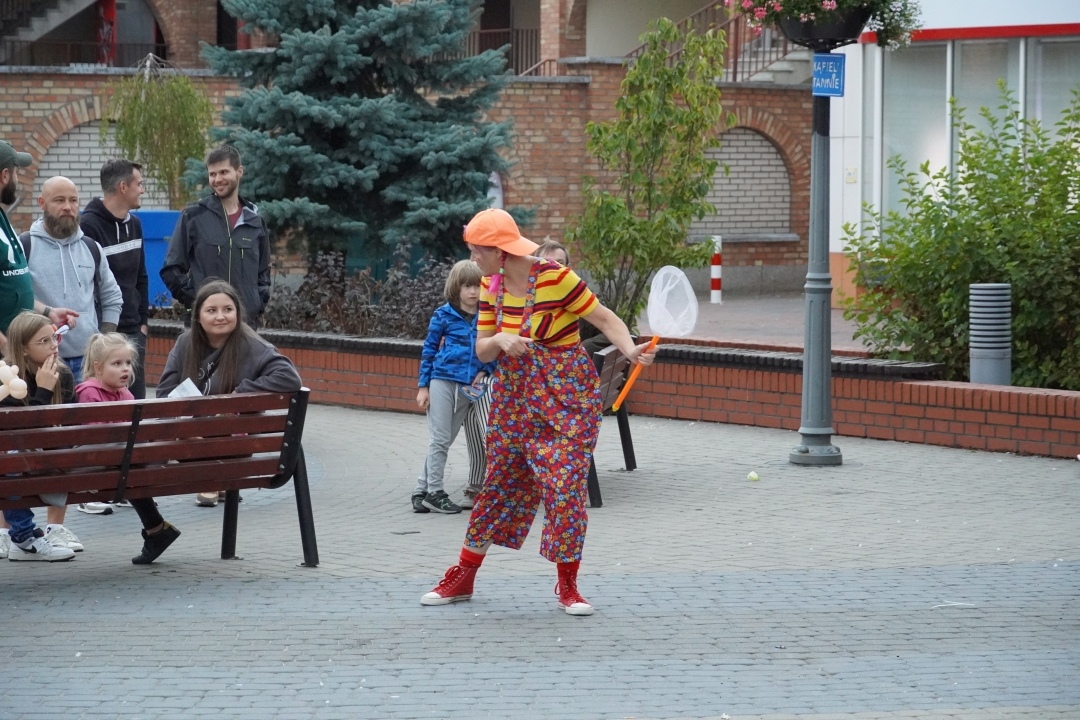 Festiwal Teatralny InQbator - Porywacze Ciał „Wielkie śmieszne twarze” [14.09.2024] - zdjęcie #26 - eOstroleka.pl