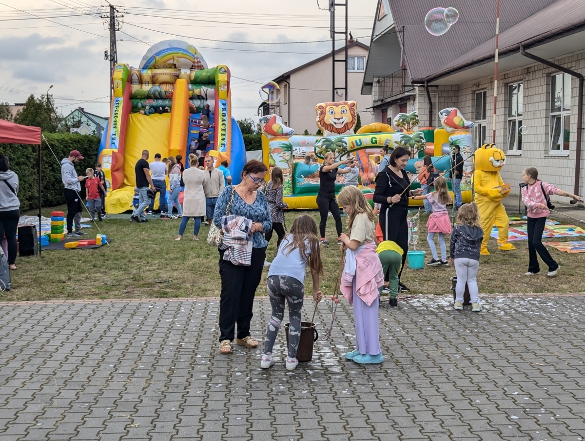 Pożegnanie lata w Nowej Wsi [14.09.2024] - zdjęcie #23 - eOstroleka.pl
