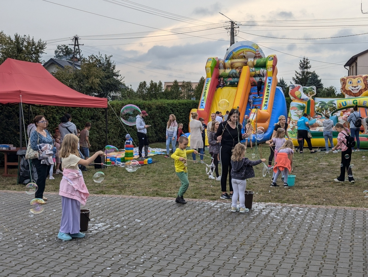 Pożegnanie lata w Nowej Wsi [14.09.2024] - zdjęcie #22 - eOstroleka.pl