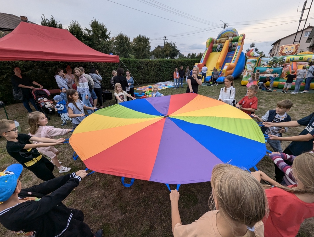 Pożegnanie lata w Nowej Wsi [14.09.2024] - zdjęcie #1 - eOstroleka.pl