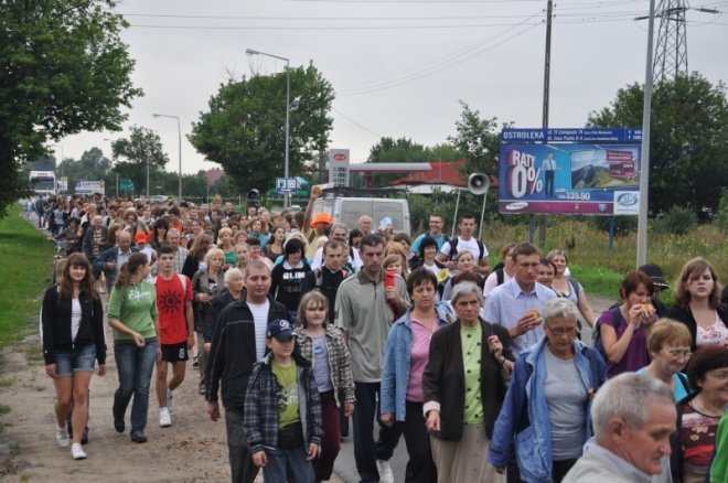 XXVII Piesza Pielgrzymka na Jasną Górę (1 VIII 2011) - zdjęcie #25 - eOstroleka.pl