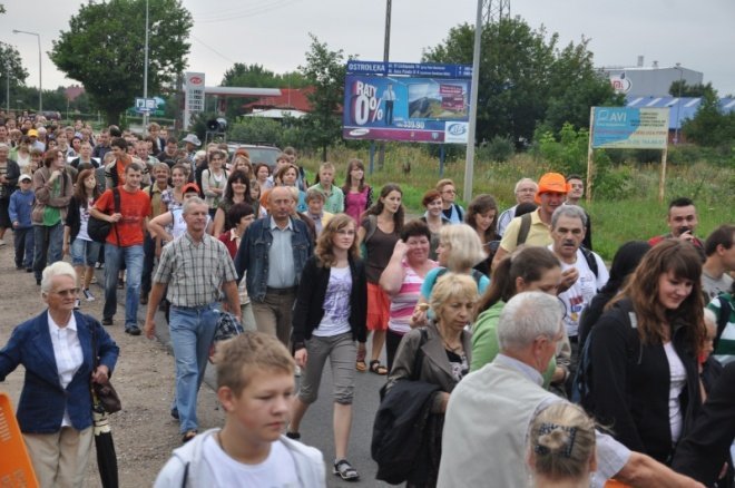 XXVII Piesza Pielgrzymka na Jasną Górę (1 VIII 2011) - zdjęcie #24 - eOstroleka.pl