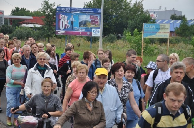 XXVII Piesza Pielgrzymka na Jasną Górę (1 VIII 2011) - zdjęcie #18 - eOstroleka.pl