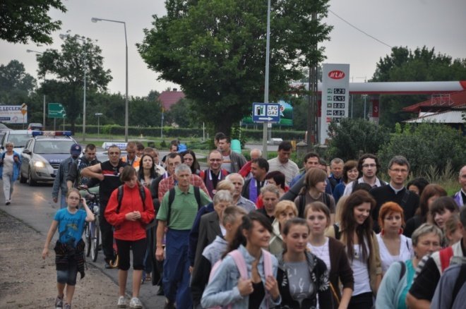 XXVII Piesza Pielgrzymka na Jasną Górę (1 VIII 2011) - zdjęcie #15 - eOstroleka.pl