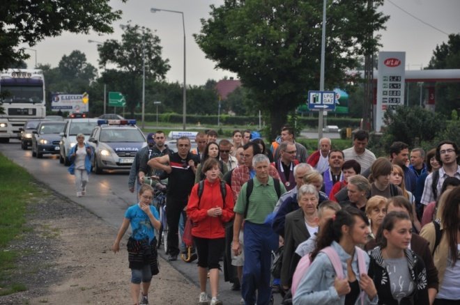 XXVII Piesza Pielgrzymka na Jasną Górę (1 VIII 2011) - zdjęcie #14 - eOstroleka.pl