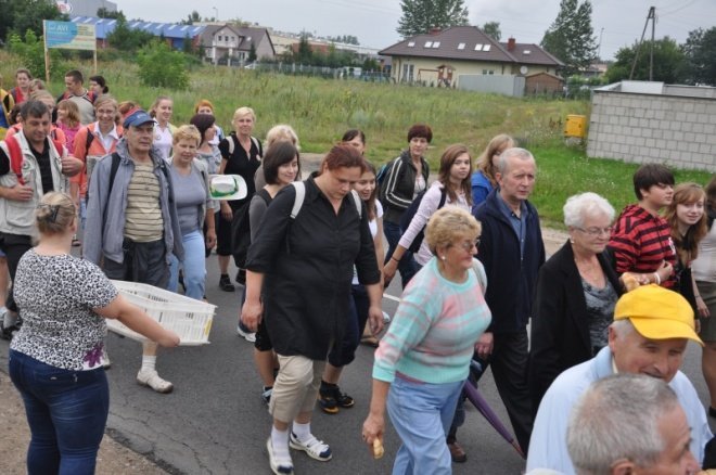 XXVII Piesza Pielgrzymka na Jasną Górę (1 VIII 2011) - zdjęcie #12 - eOstroleka.pl