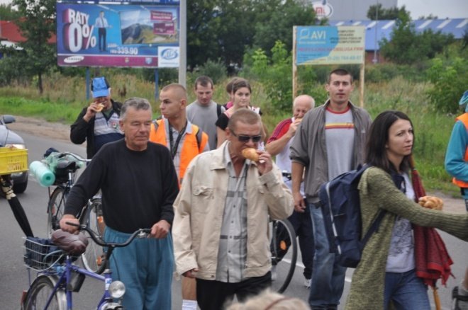XXVII Piesza Pielgrzymka na Jasną Górę (1 VIII 2011) - zdjęcie #4 - eOstroleka.pl