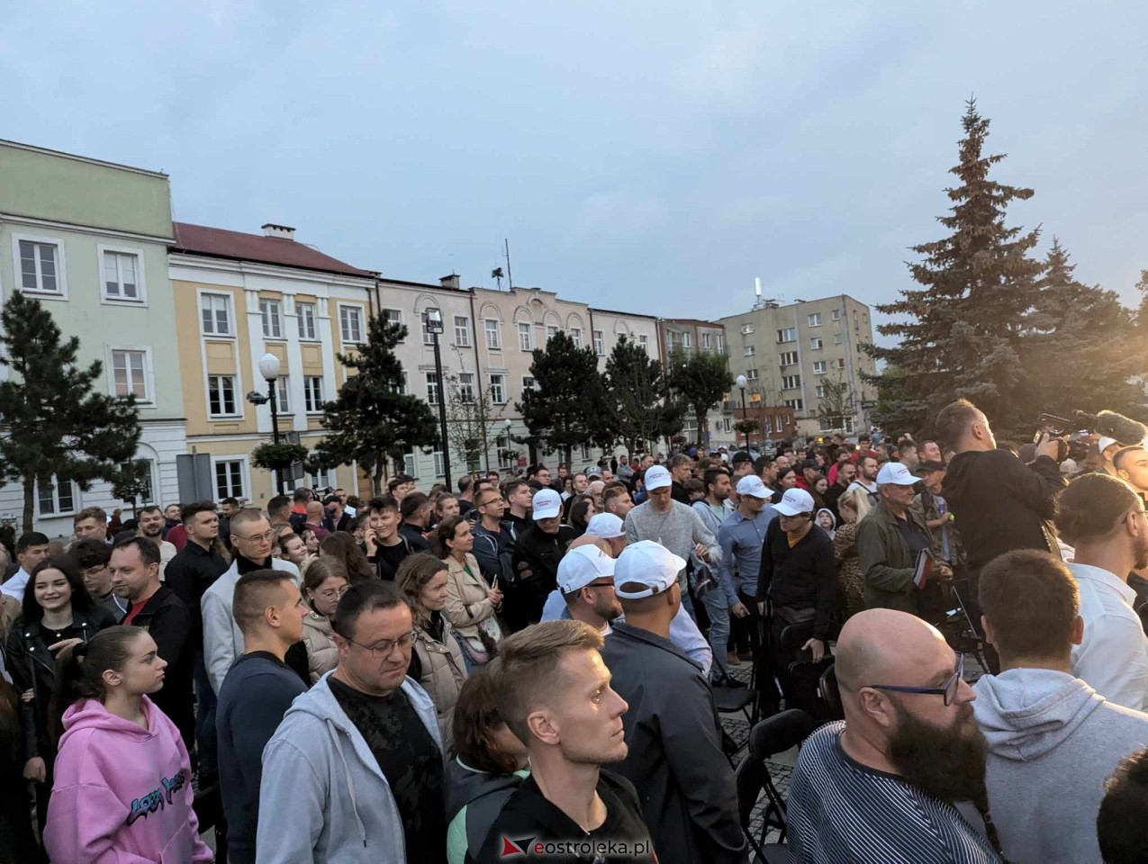 Sławomir Mentzen i Ewa Zajączkowska-Hernik w Ostrołęce [14.09.2024] - zdjęcie #78 - eOstroleka.pl