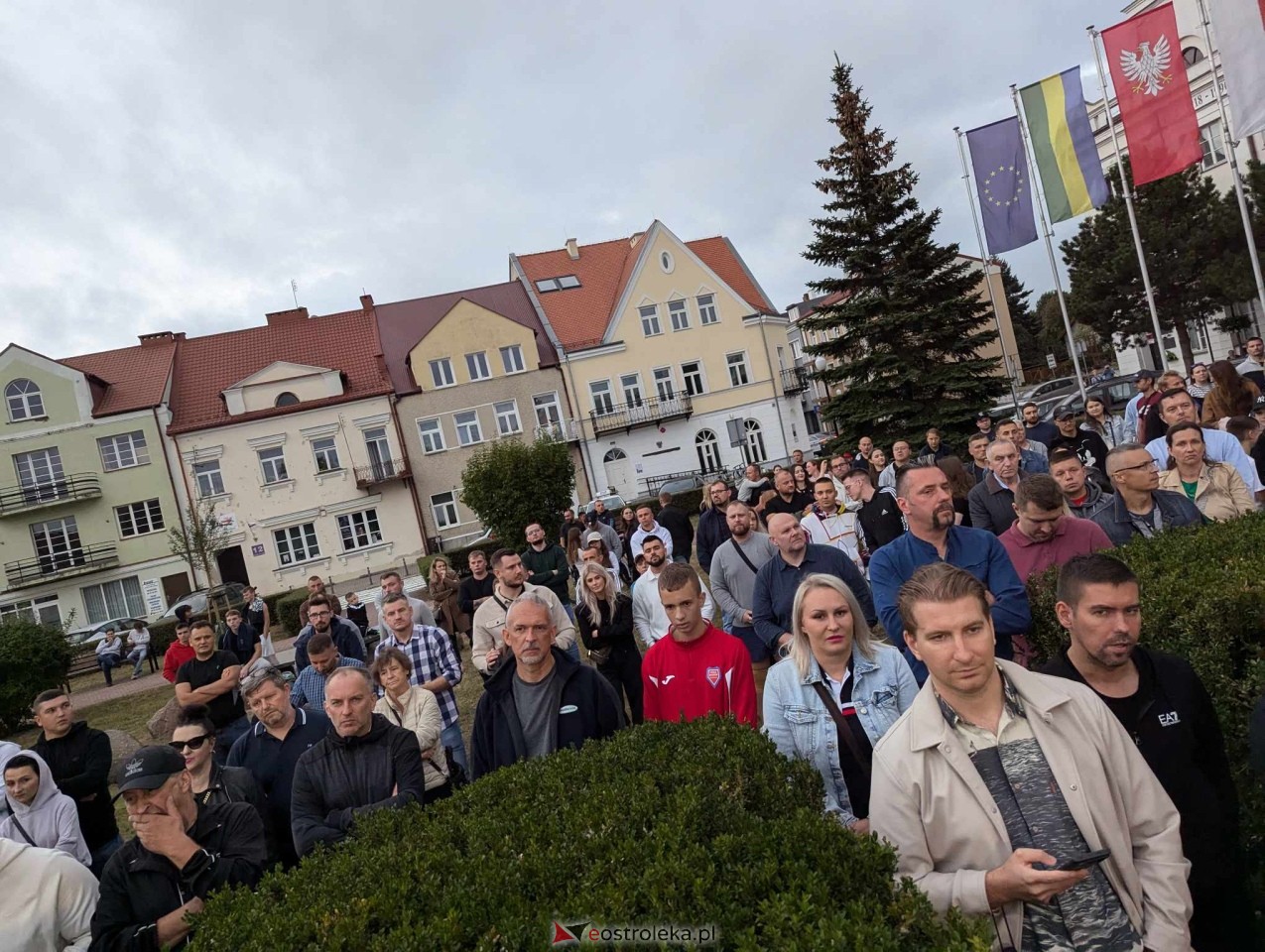 Sławomir Mentzen i Ewa Zajączkowska-Hernik w Ostrołęce [14.09.2024] - zdjęcie #68 - eOstroleka.pl
