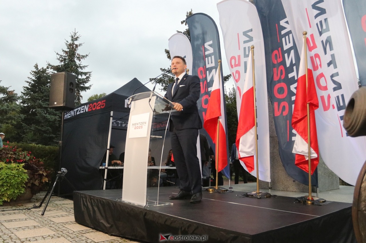 Sławomir Mentzen i Ewa Zajączkowska-Hernik w Ostrołęce [14.09.2024] - zdjęcie #45 - eOstroleka.pl