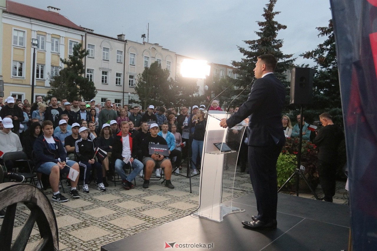 Sławomir Mentzen i Ewa Zajączkowska-Hernik w Ostrołęce [14.09.2024] - zdjęcie #41 - eOstroleka.pl