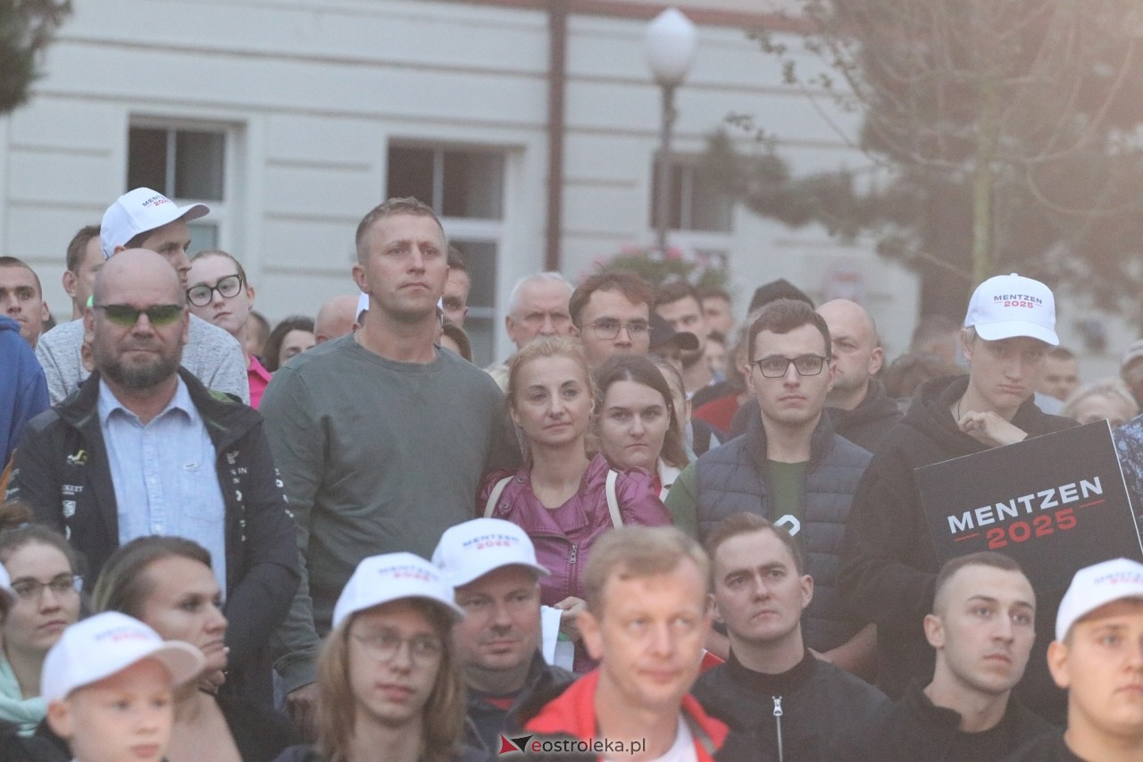 Sławomir Mentzen i Ewa Zajączkowska-Hernik w Ostrołęce [14.09.2024] - zdjęcie #29 - eOstroleka.pl