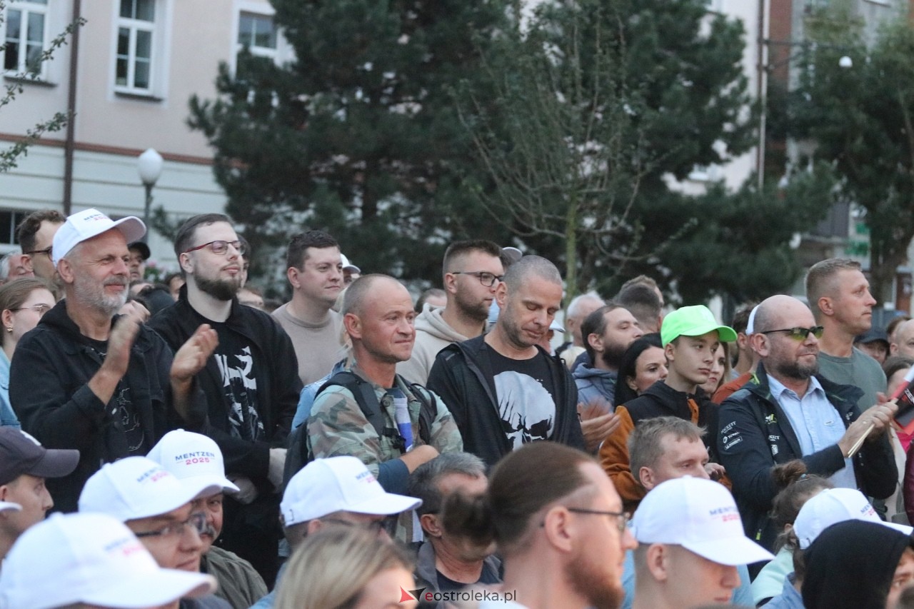 Sławomir Mentzen i Ewa Zajączkowska-Hernik w Ostrołęce [14.09.2024] - zdjęcie #24 - eOstroleka.pl