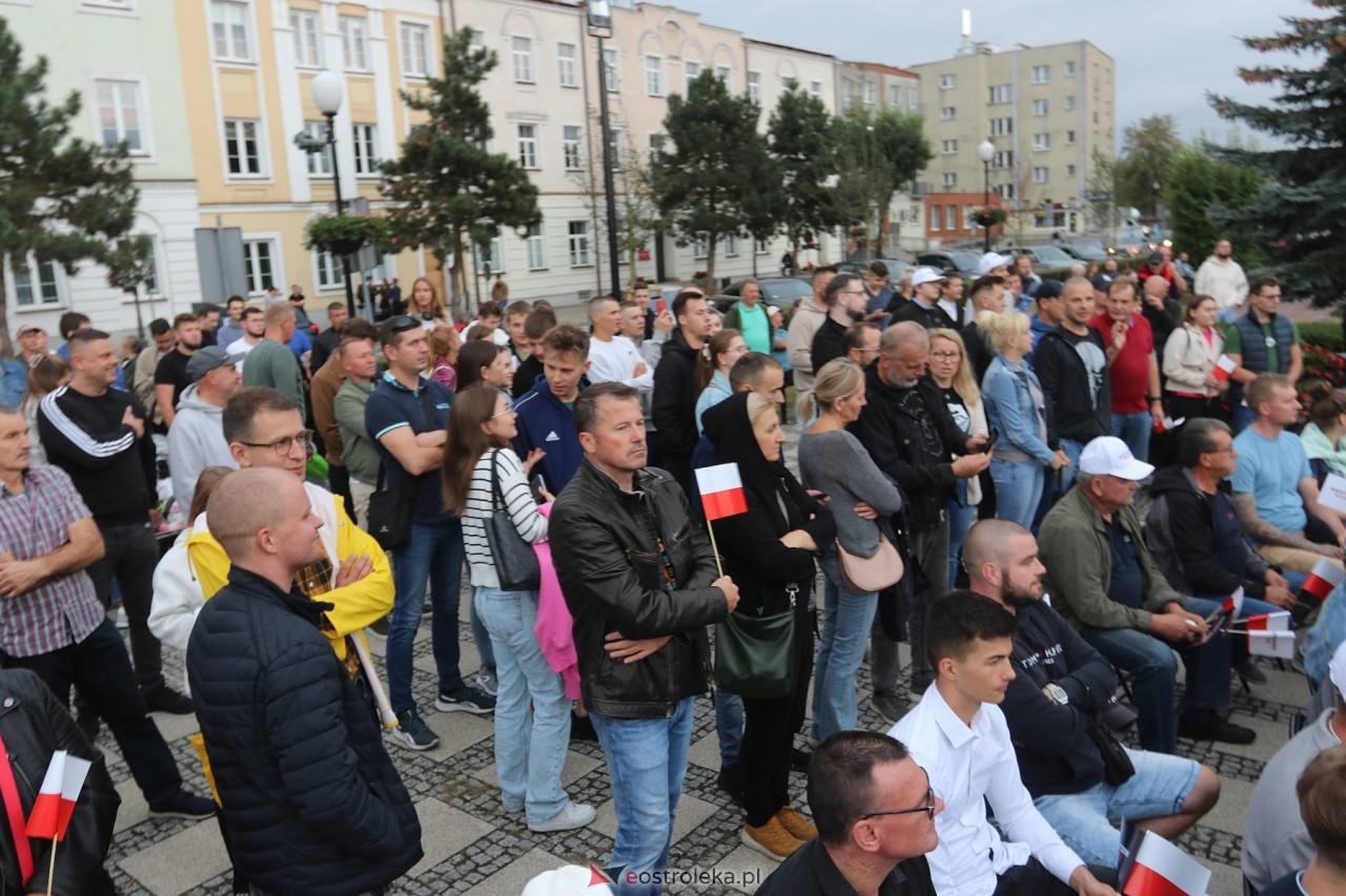 Sławomir Mentzen i Ewa Zajączkowska-Hernik w Ostrołęce [14.09.2024] - zdjęcie #14 - eOstroleka.pl