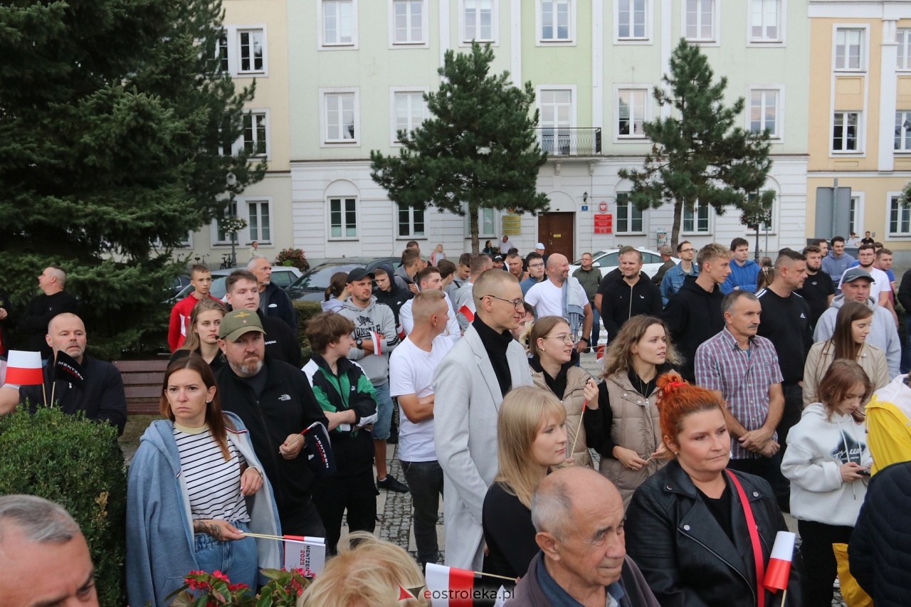Sławomir Mentzen i Ewa Zajączkowska-Hernik w Ostrołęce [14.09.2024] - zdjęcie #12 - eOstroleka.pl