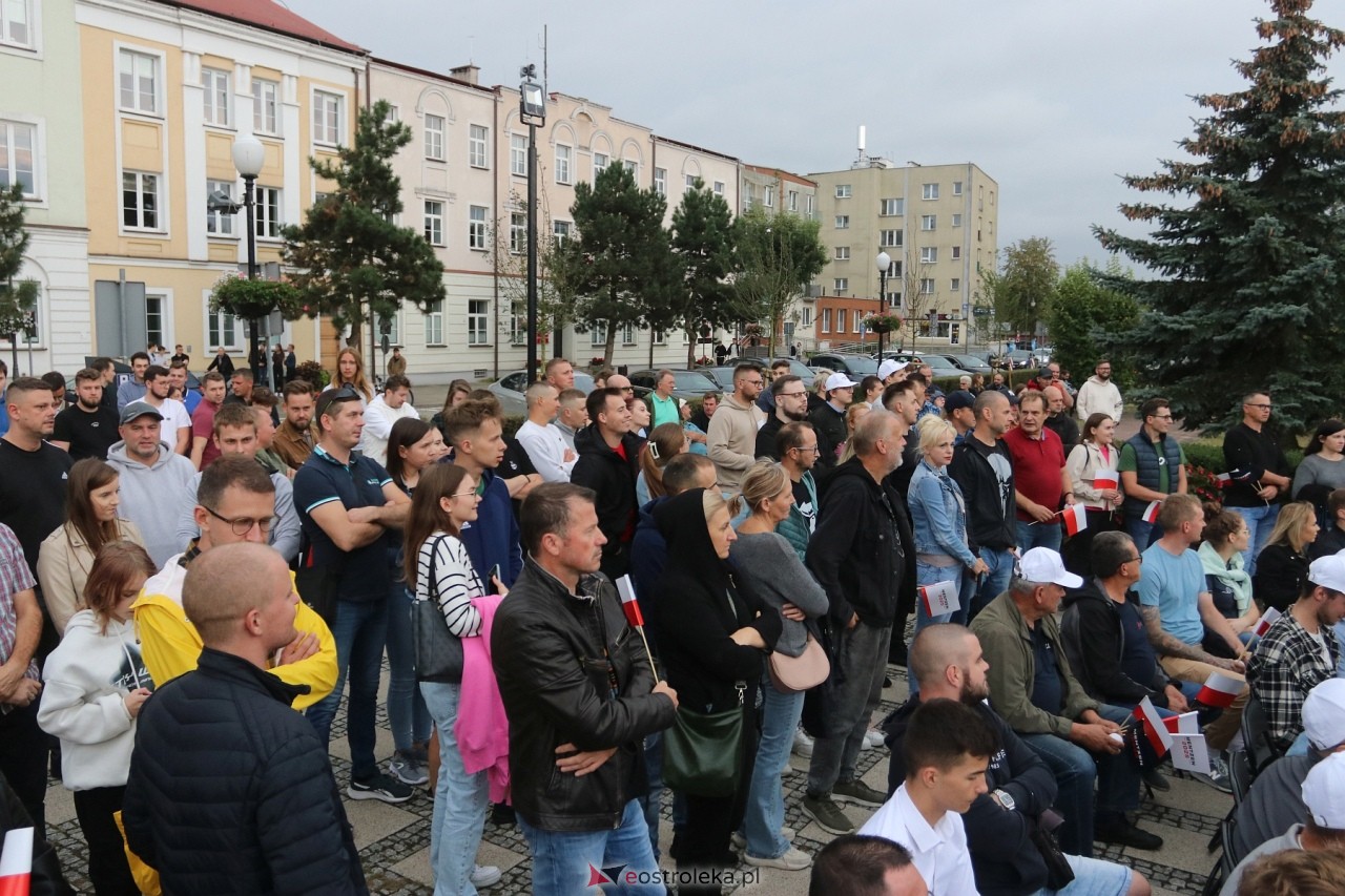 Sławomir Mentzen i Ewa Zajączkowska-Hernik w Ostrołęce [14.09.2024] - zdjęcie #11 - eOstroleka.pl