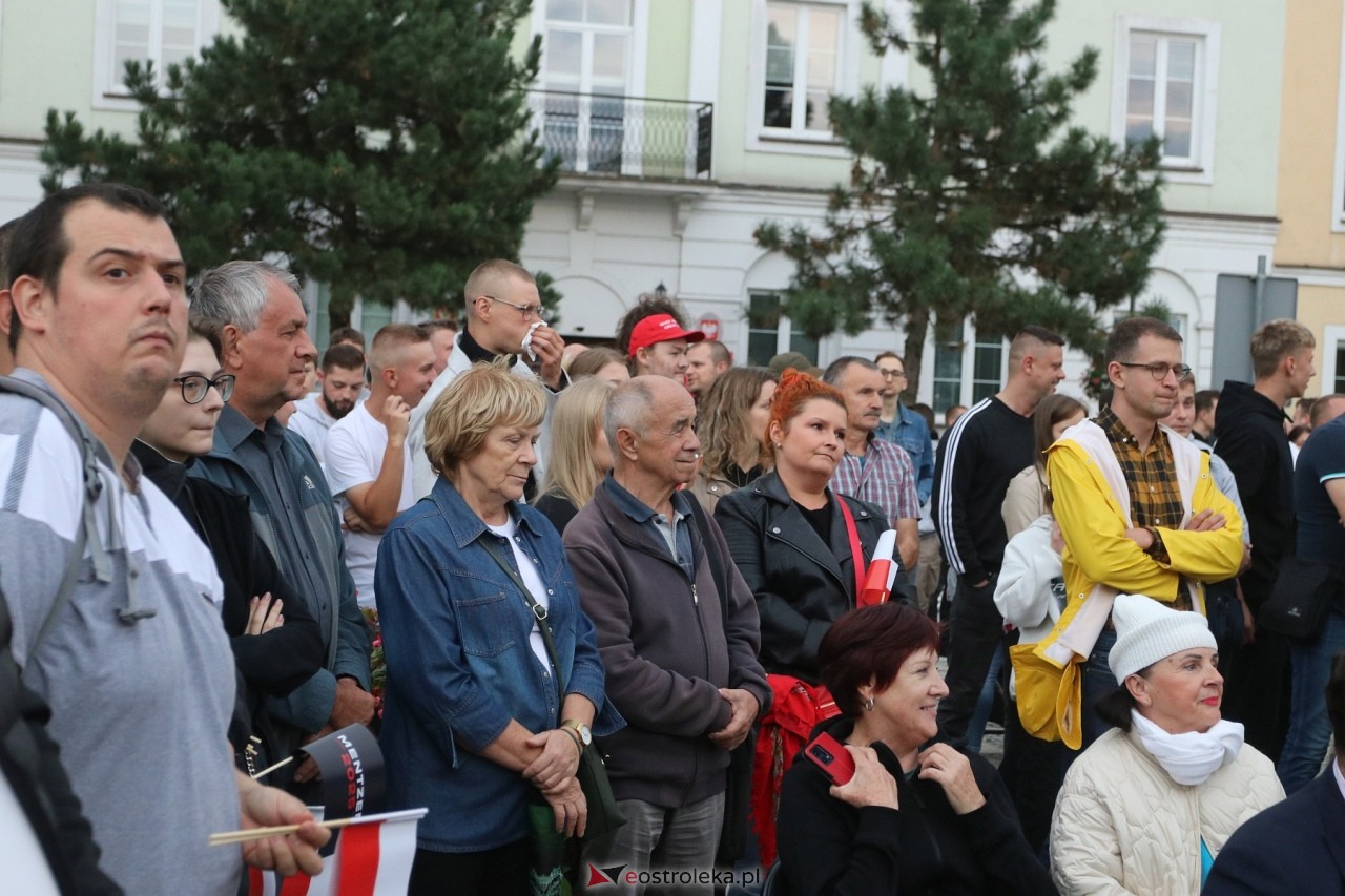 Sławomir Mentzen i Ewa Zajączkowska-Hernik w Ostrołęce [14.09.2024] - zdjęcie #8 - eOstroleka.pl