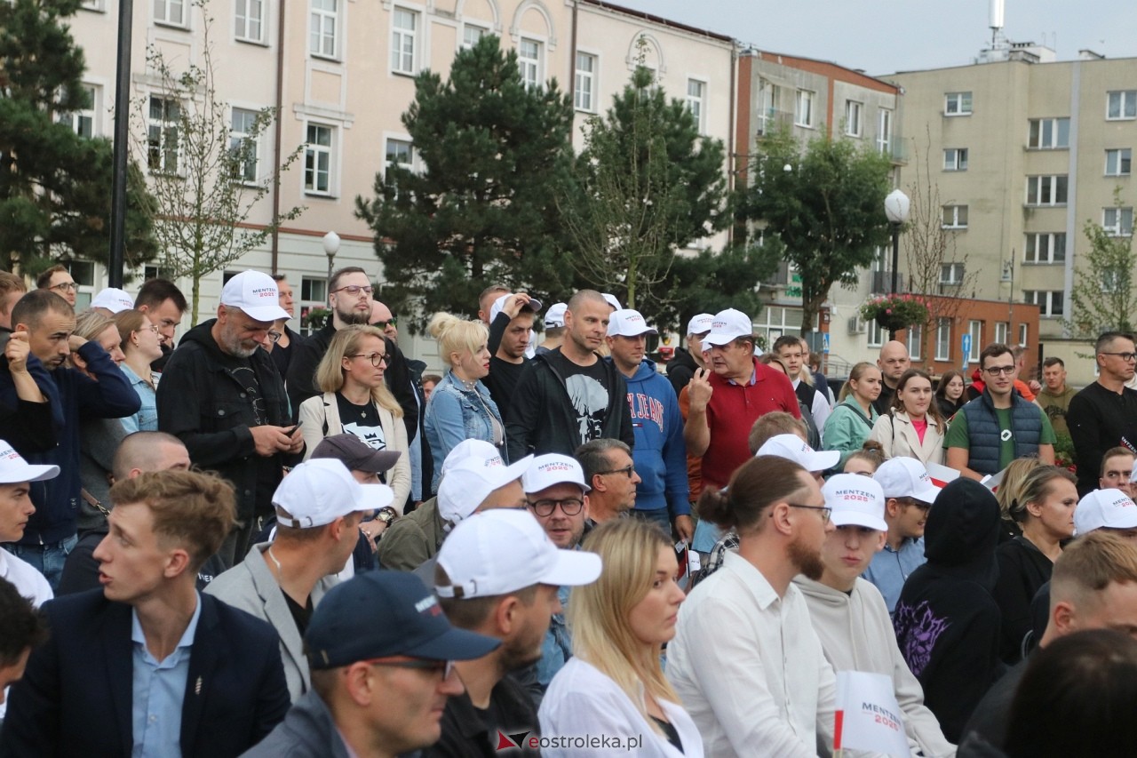 Sławomir Mentzen i Ewa Zajączkowska-Hernik w Ostrołęce [14.09.2024] - zdjęcie #6 - eOstroleka.pl