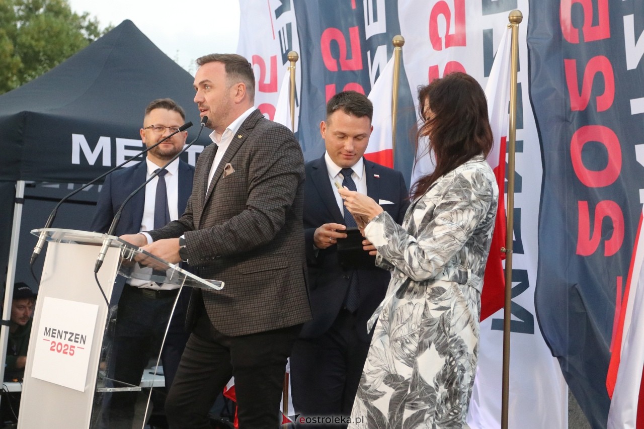 Sławomir Mentzen i Ewa Zajączkowska-Hernik w Ostrołęce [14.09.2024] - zdjęcie #3 - eOstroleka.pl