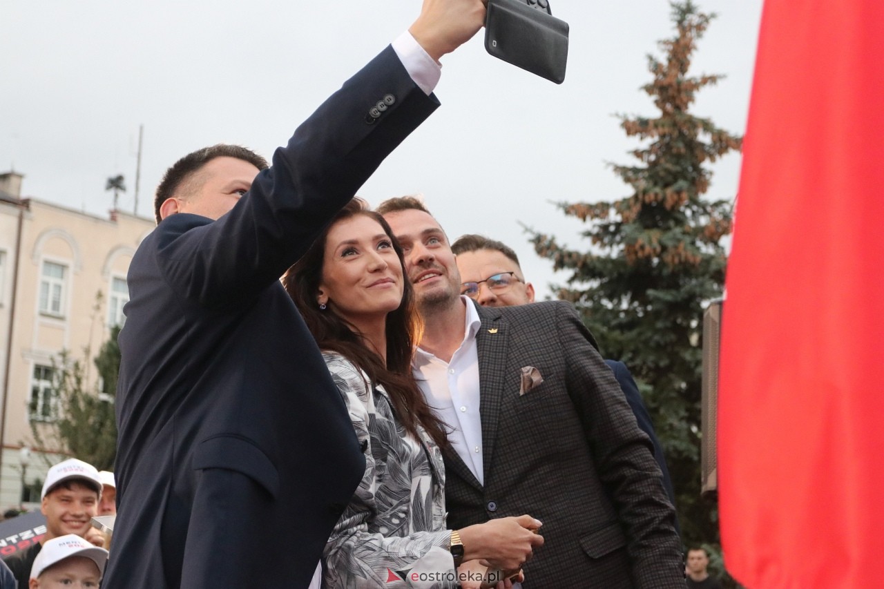 Sławomir Mentzen i Ewa Zajączkowska-Hernik w Ostrołęce [14.09.2024] - zdjęcie #1 - eOstroleka.pl