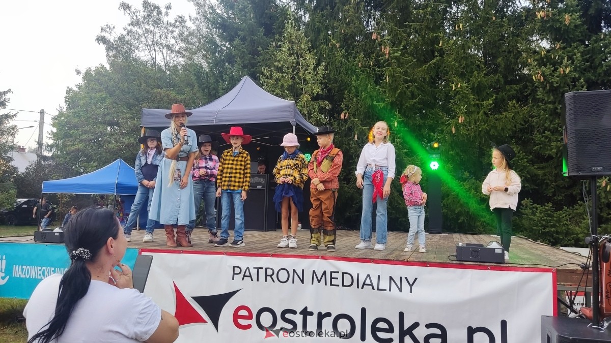Festyn integracyjny na osiedlu Łazek [14.09.2024] - zdjęcie #11 - eOstroleka.pl