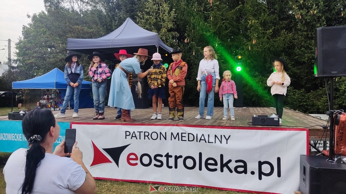 Festyn integracyjny na osiedlu Łazek [14.09.2024] - zdjęcie #10 - eOstroleka.pl