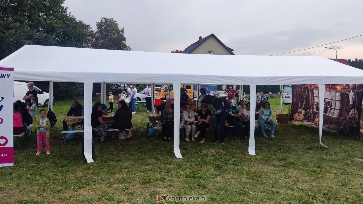 Festyn integracyjny na osiedlu Łazek [14.09.2024] - zdjęcie #9 - eOstroleka.pl
