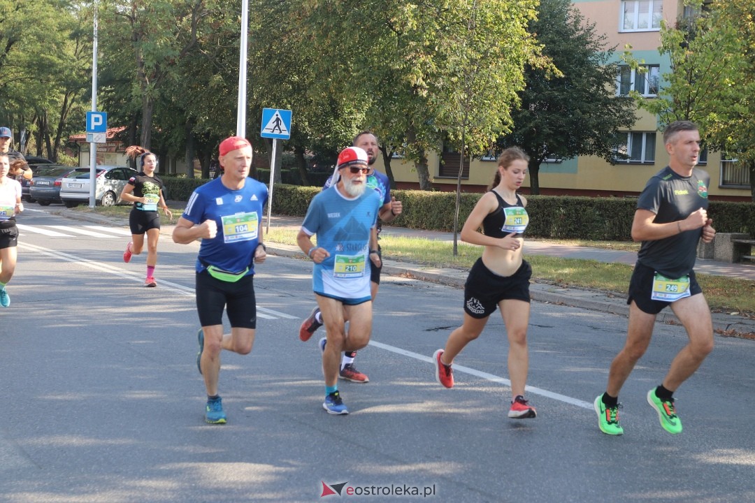 Półmaraton Kurpiowski 2024 [15.09.2024] - zdjęcie #65 - eOstroleka.pl