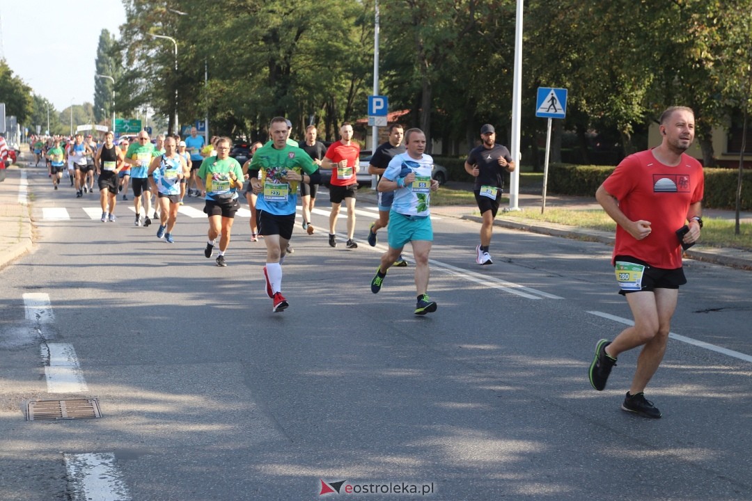 Półmaraton Kurpiowski 2024 [15.09.2024] - zdjęcie #57 - eOstroleka.pl