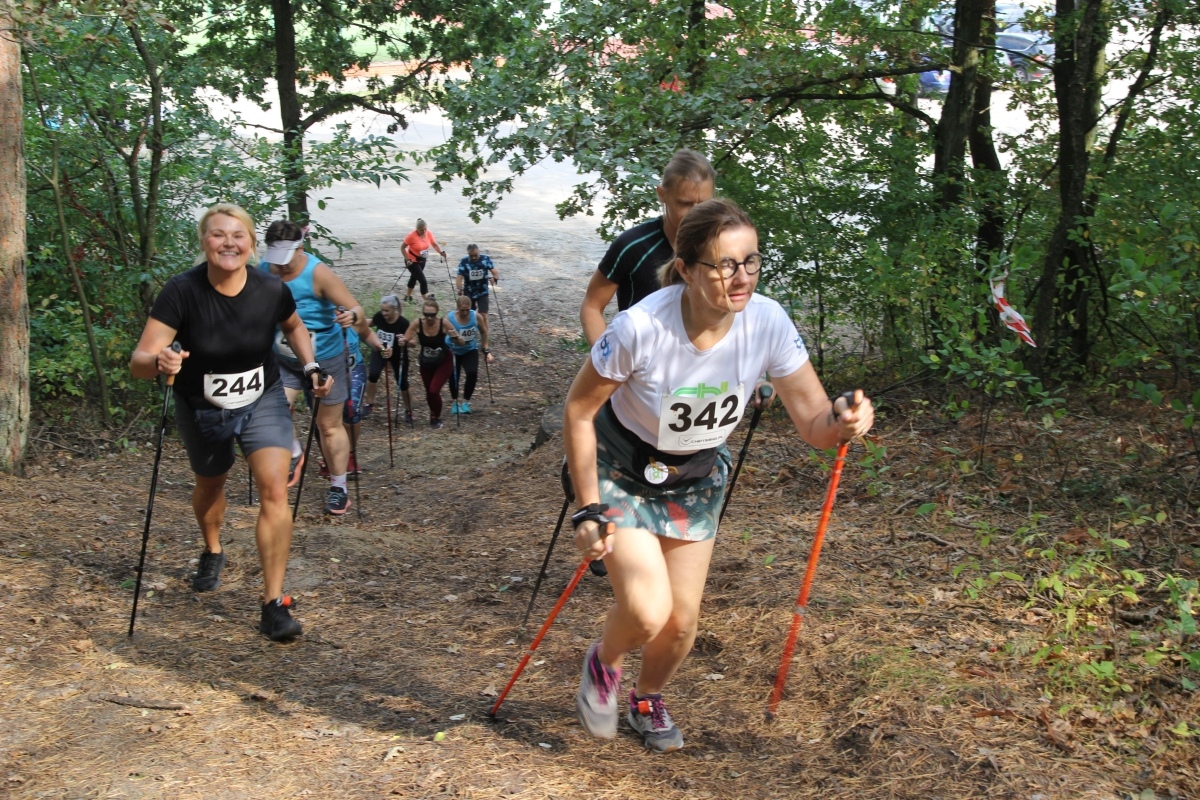 II Mistrzostwa Mazowsza ZNP w nordic walking [15.09.2024] - zdjęcie #25 - eOstroleka.pl