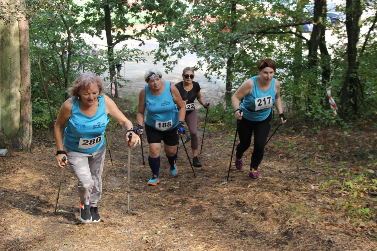 II Mistrzostwa Mazowsza ZNP w nordic walking [15.09.2024] - zdjęcie #18 - eOstroleka.pl
