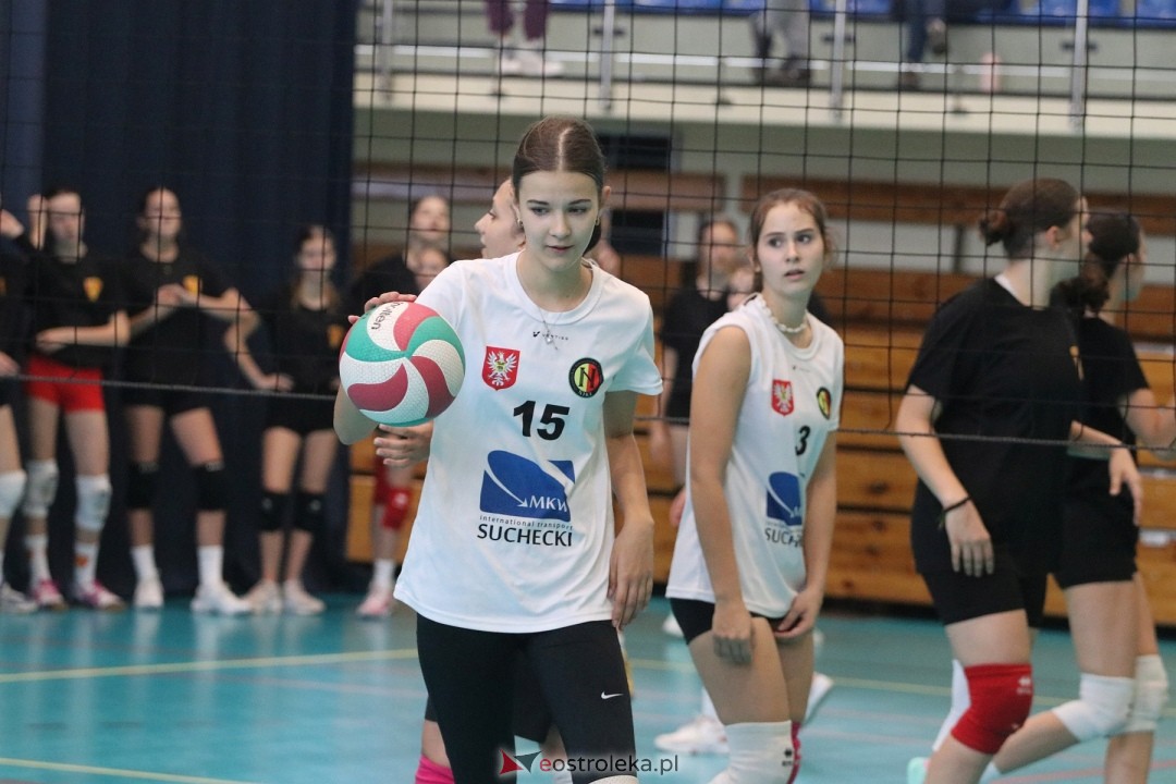 Turniej siatkówki młodziczek w Ostrołęce [15.09.2024] - zdjęcie #13 - eOstroleka.pl