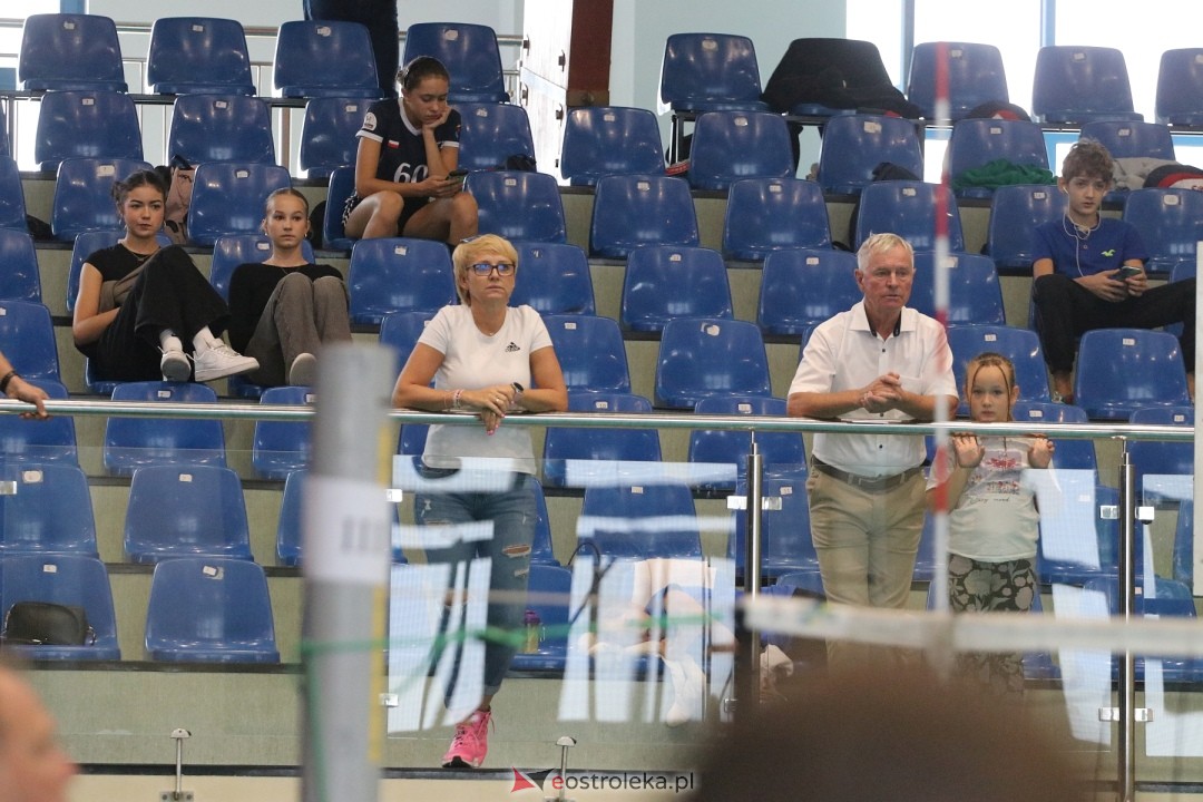 Turniej siatkówki młodziczek w Ostrołęce [15.09.2024] - zdjęcie #21 - eOstroleka.pl