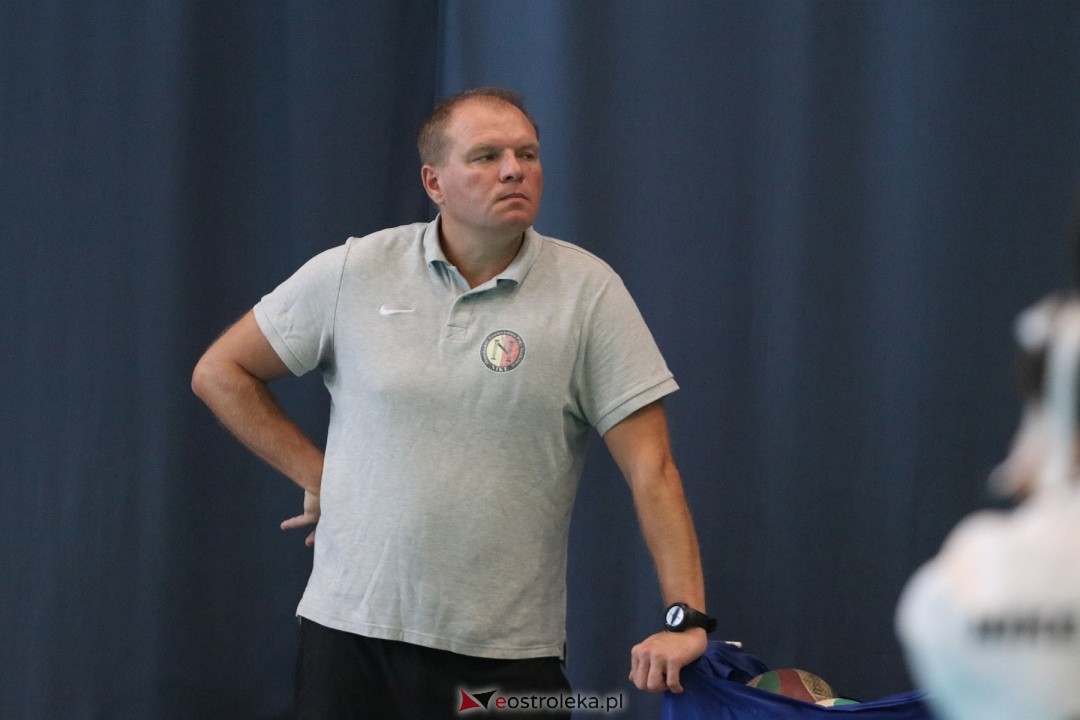 Turniej siatkówki młodziczek w Ostrołęce [15.09.2024] - zdjęcie #98 - eOstroleka.pl