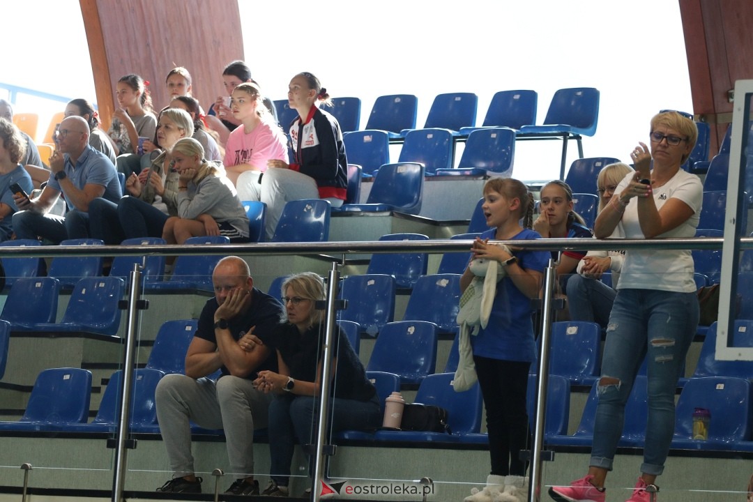 Turniej siatkówki młodziczek w Ostrołęce [15.09.2024] - zdjęcie #82 - eOstroleka.pl