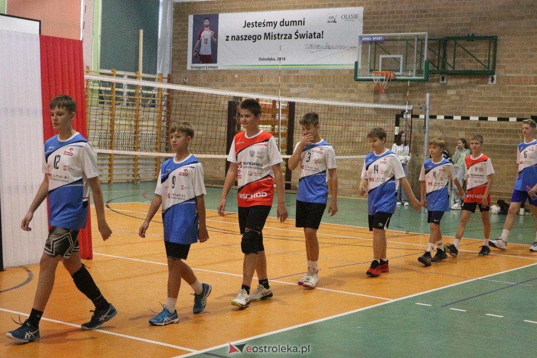 Szkolny turniej w hołdzie Arkowi Gołasiowi [16.09.2024] - zdjęcie #53 - eOstroleka.pl