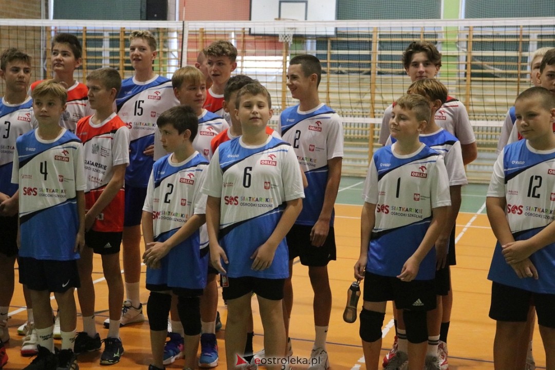 Szkolny turniej w hołdzie Arkowi Gołasiowi [16.09.2024] - zdjęcie #48 - eOstroleka.pl