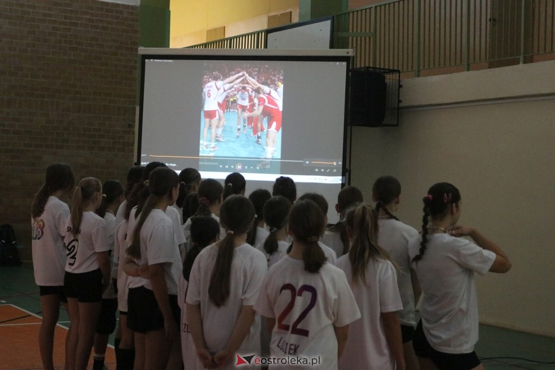 Szkolny turniej w hołdzie Arkowi Gołasiowi [16.09.2024] - zdjęcie #40 - eOstroleka.pl