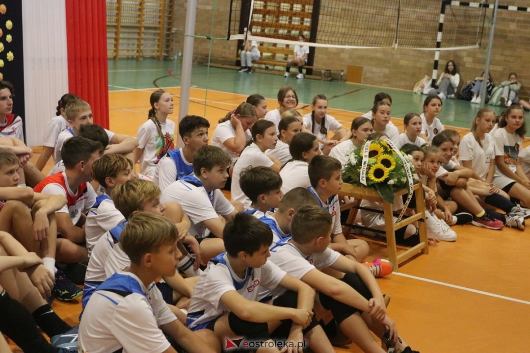 Szkolny turniej w hołdzie Arkowi Gołasiowi [16.09.2024] - zdjęcie #25 - eOstroleka.pl