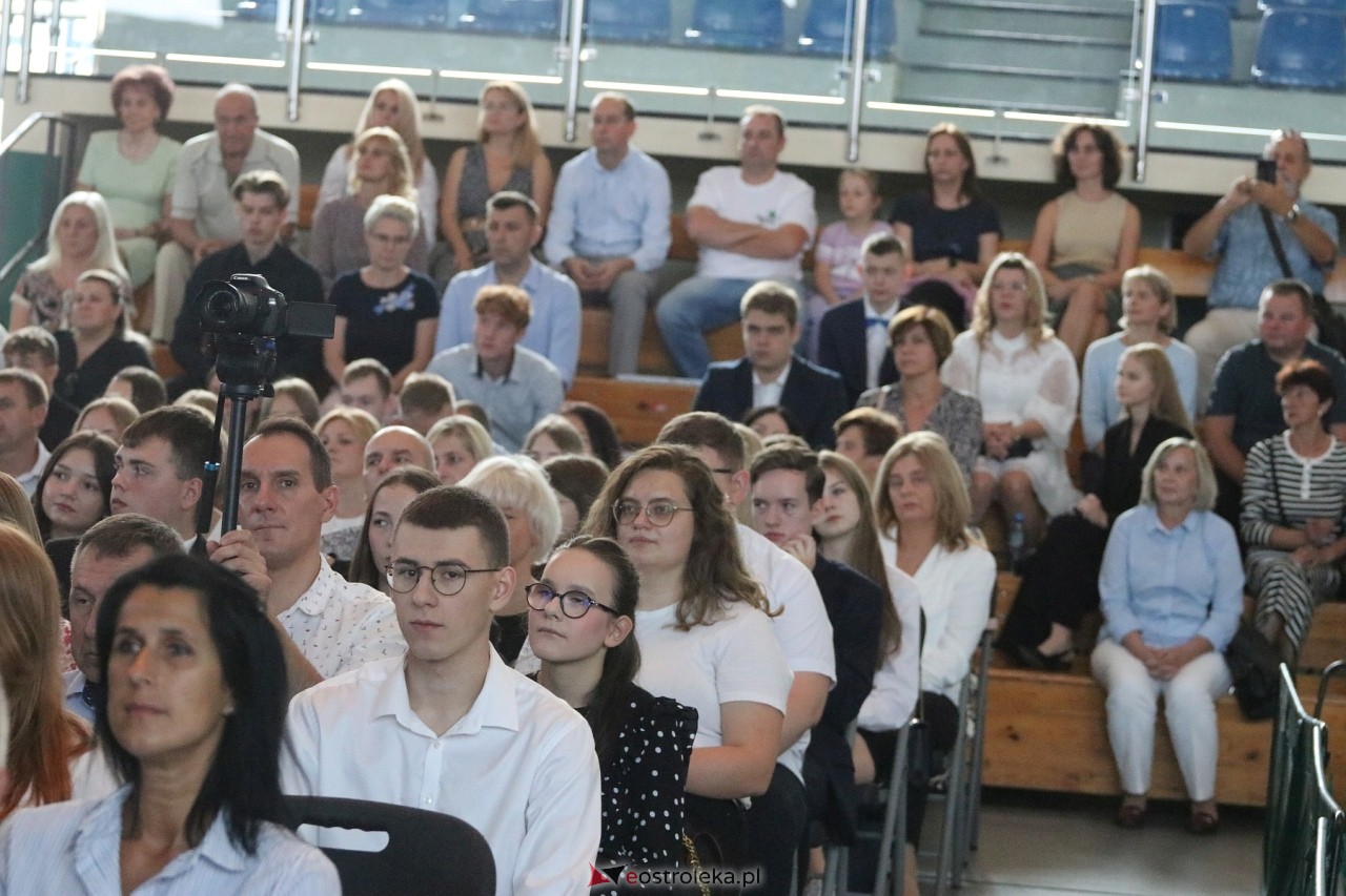 Samorządowa Gala Uczniowska 2024 [18.09.2024] - zdjęcie #255 - eOstroleka.pl